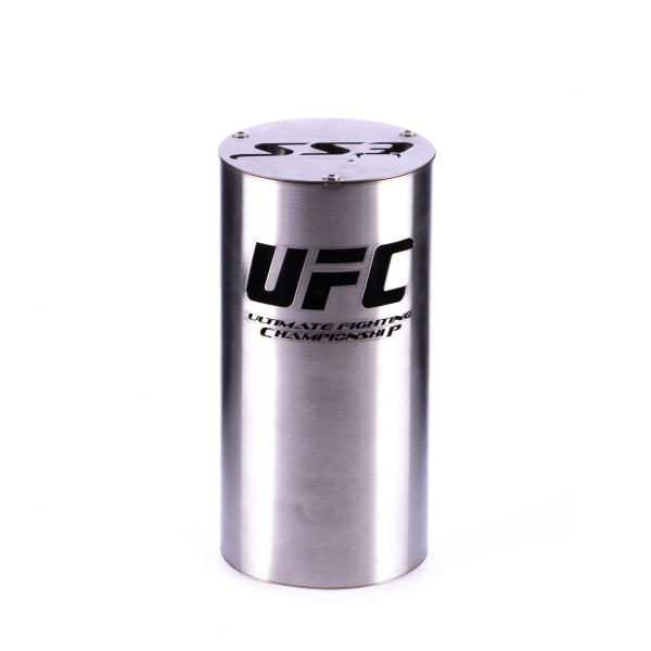 Колпак Ess  (Ufc) в Магадане